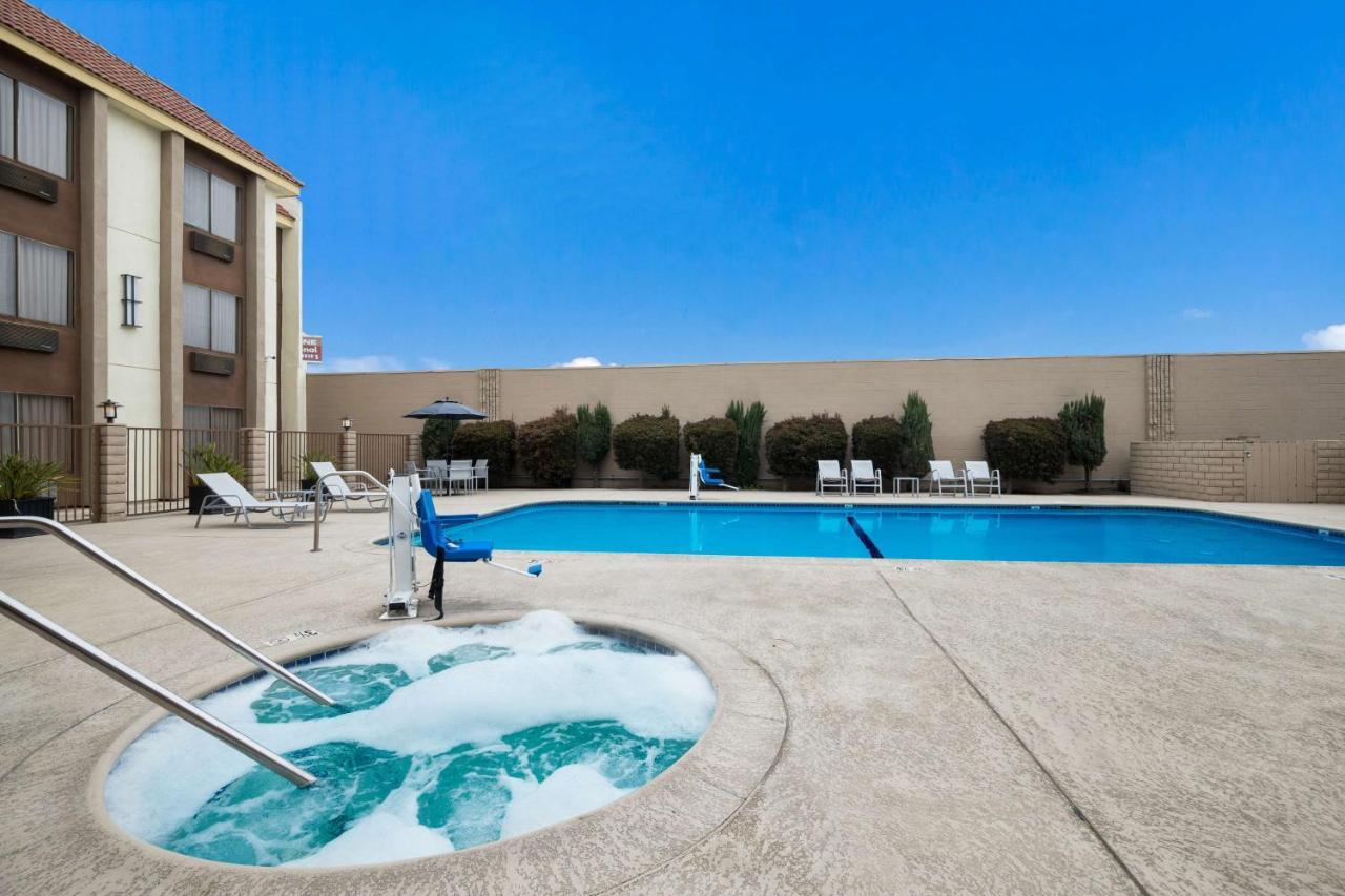 Best Western Norwalk Inn Exterior foto