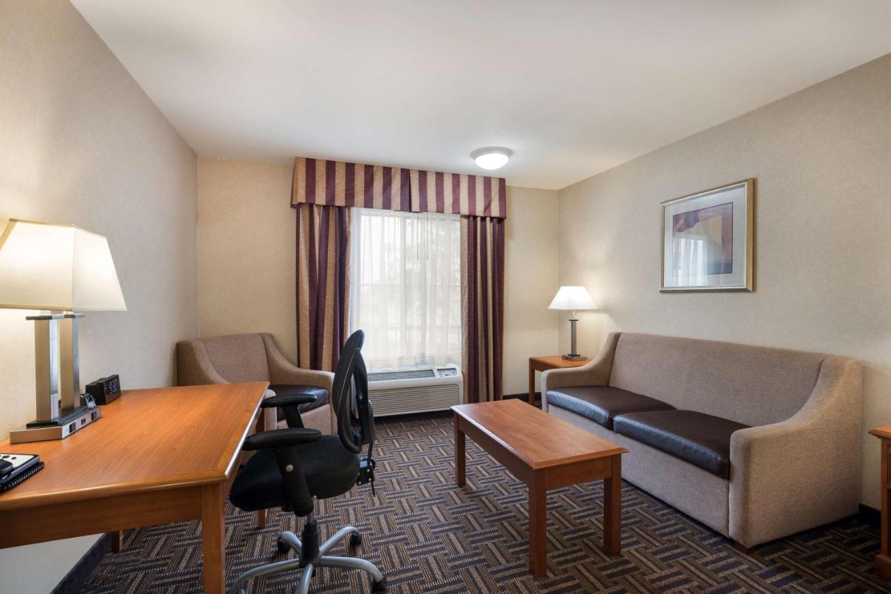 Best Western Norwalk Inn Exterior foto